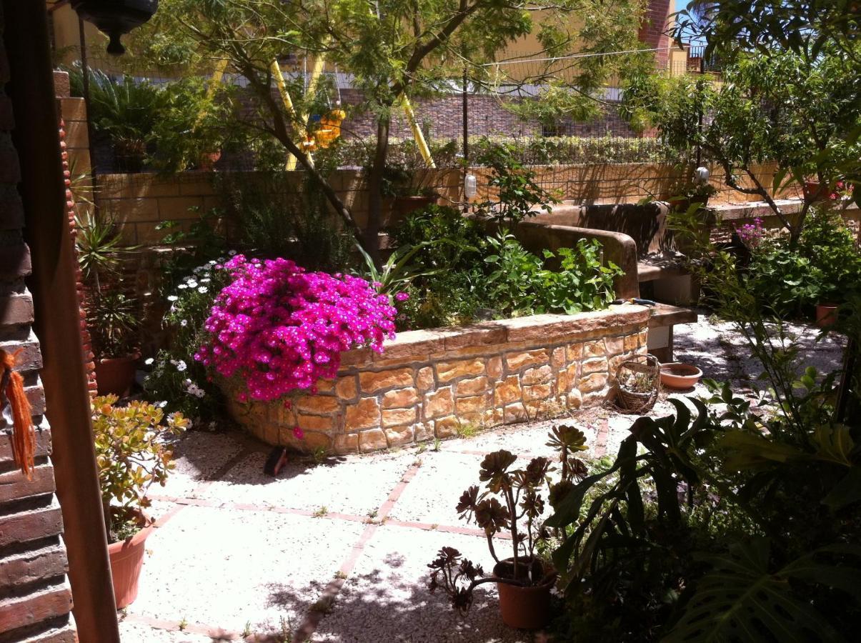Marinette Bed and Breakfast Barcellona Pozzo di Gotto Eksteriør billede